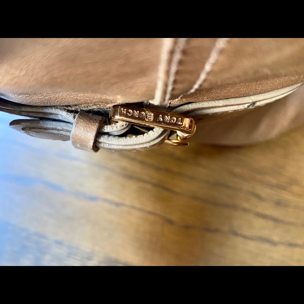 TORY BURCH Excellent Condition! - Picture 13 of 16